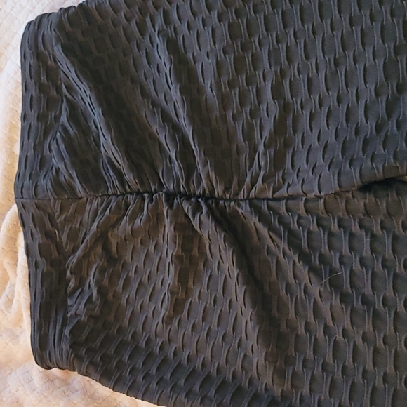 BBJ Los Angeles small spandex puckered black leggings with elastic and tie. - Picture 4 of 12